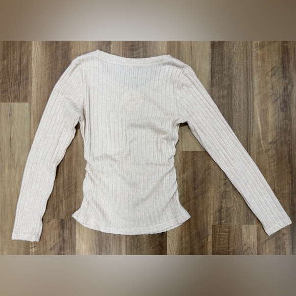 Women's Cream Ribbed V-Neck Top - Picture 2 of 3
